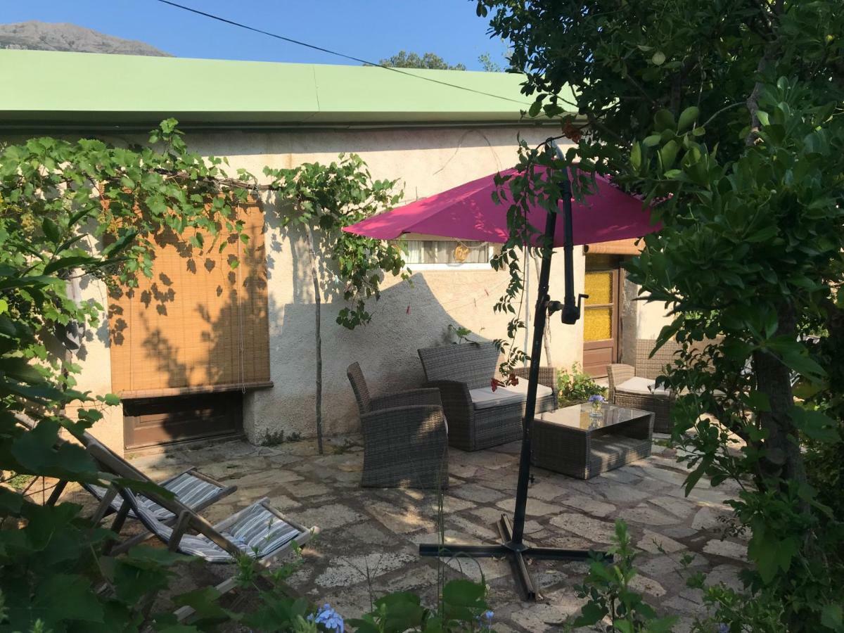Gite U Licetu A La Campagne Oreta Ngoại thất bức ảnh